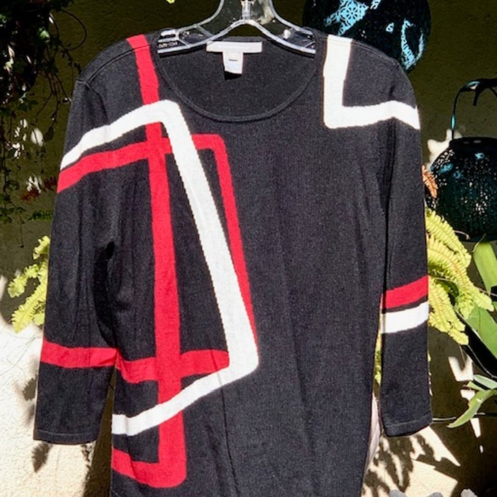 Light Wgt Round neck Long Sleeve Sweater - Red, White on Black geo design (LG)